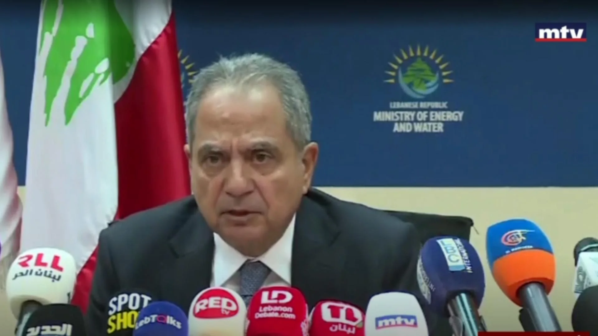 الصدي يعلن اعتكافه عن حضور جلسات مجلس الوزراء